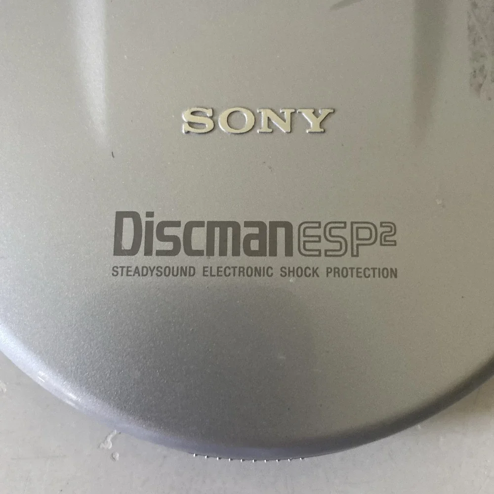 Sony Discman ESP2 Portable Personal CD Player Silver D-E775 Shock Protection